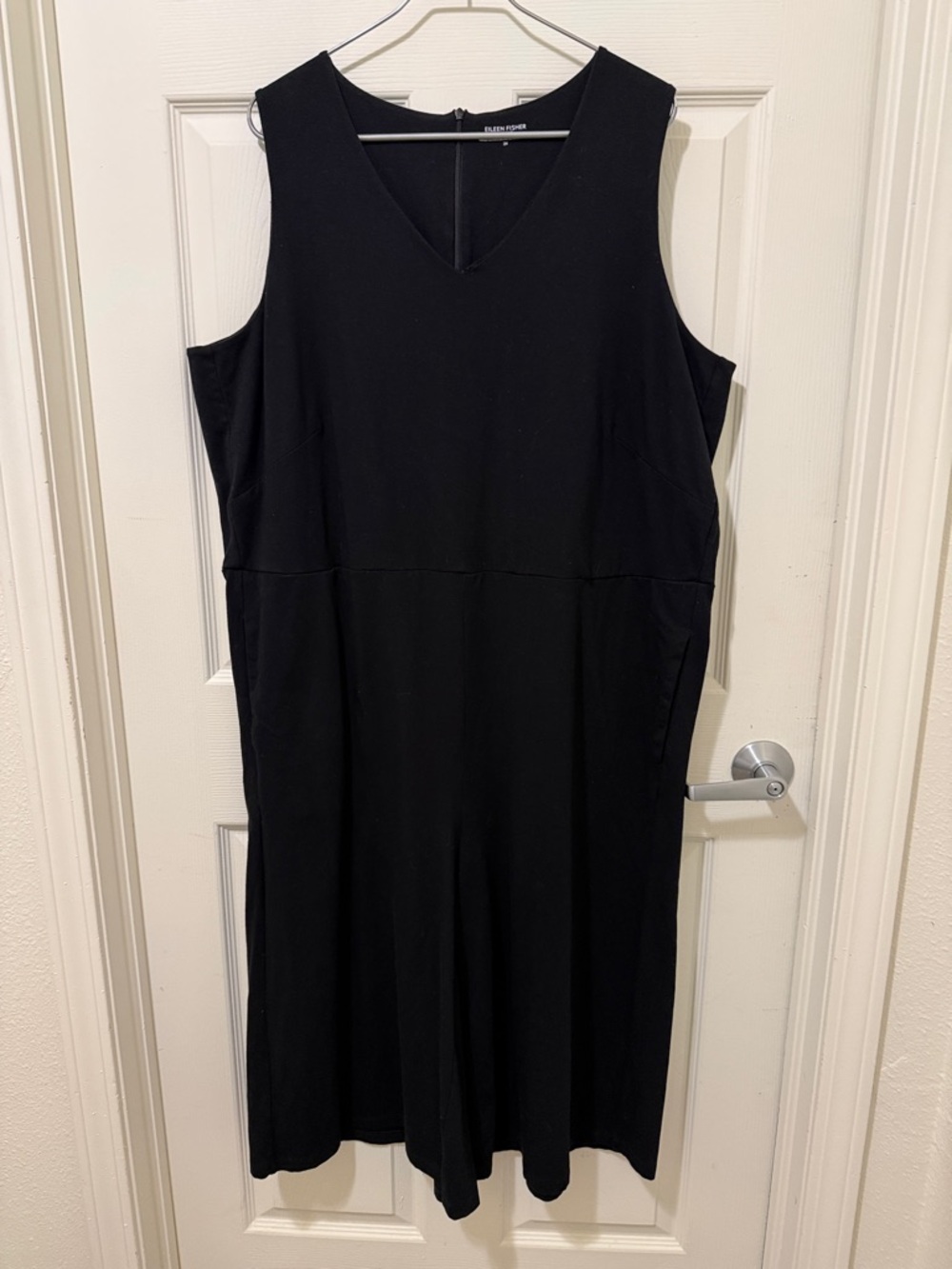 EILEEN FISHER WOMAN 2X  Black Sleeveless V-Neck Jumpsuit.
